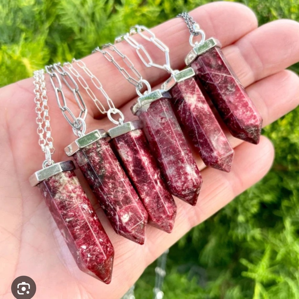 Elegant Norwegian Thulite Pendant Necklace
